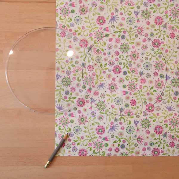 Etape 2 : dessiner la forme sur le papier