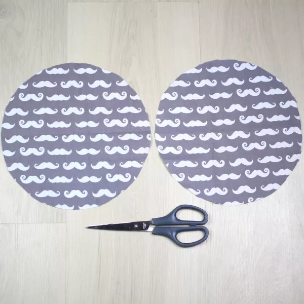 Etape 2 : Couper le tissu