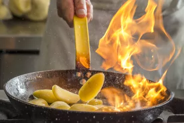 Enflammez le Réveillon avec les recettes flambées ! Enflammez le Réveillon avec les recettes flambées !
