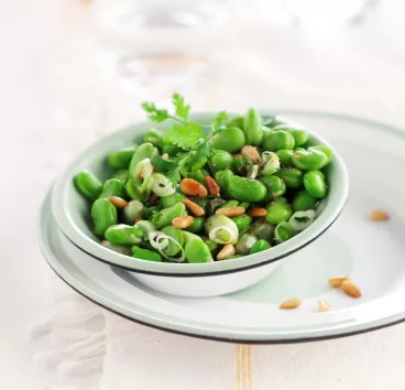 Fèves en salade et vinaigrette au gingembre