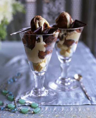 Sundae aux trois chocolat et Mini Roulés Pépito®