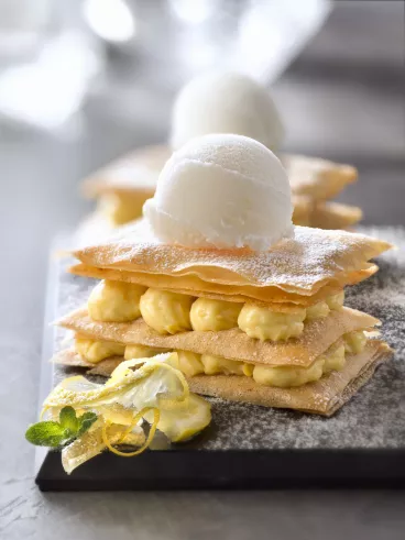 Mille-feuilles croustillant et sorbet plein fruit citron Carte d’Or®