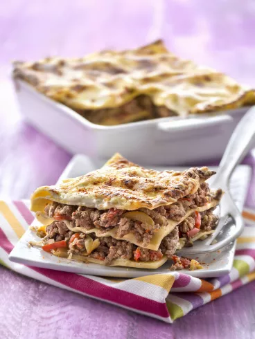 Lasagnes de bœuf épicé, poivrons et oignons rouges avec Planta Fin®