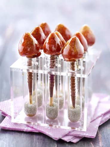 Brochettes de fruits caramélisés au Mikado® King* Choco saveur Caramel