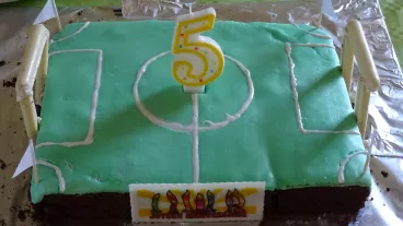 Gâteau terrain de foot anniversaire