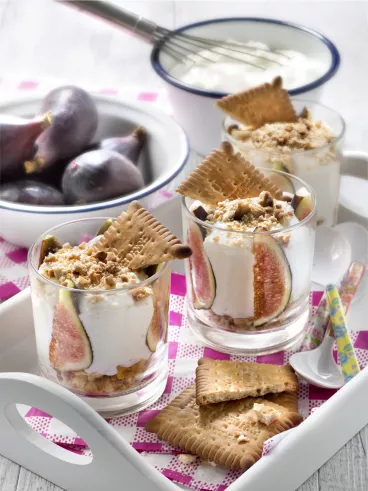 Verrines aux figues, croustillant de Véritable Petit Beurre de LU®