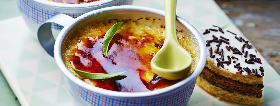 Crème brûlée à la verveine avec Napolitain®