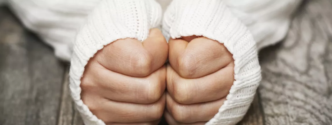 prendre soin de mains abîmées par le froid