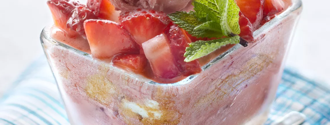 Tiramisu glacé à la fraise avec Carte d’Or®